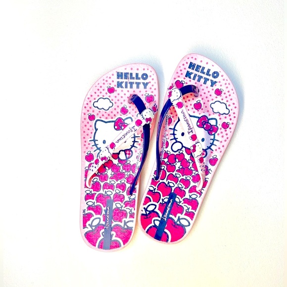 Girls Hello Kitty Flip Flops | Size 13/1 - Picture 1 of 5